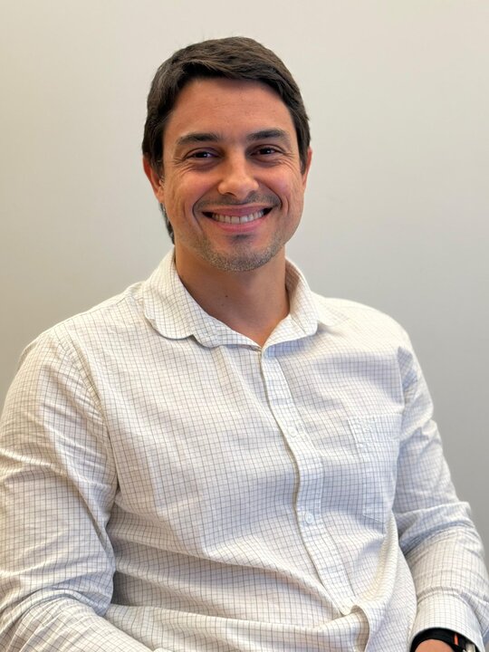 Dr. Raphael Gracindo